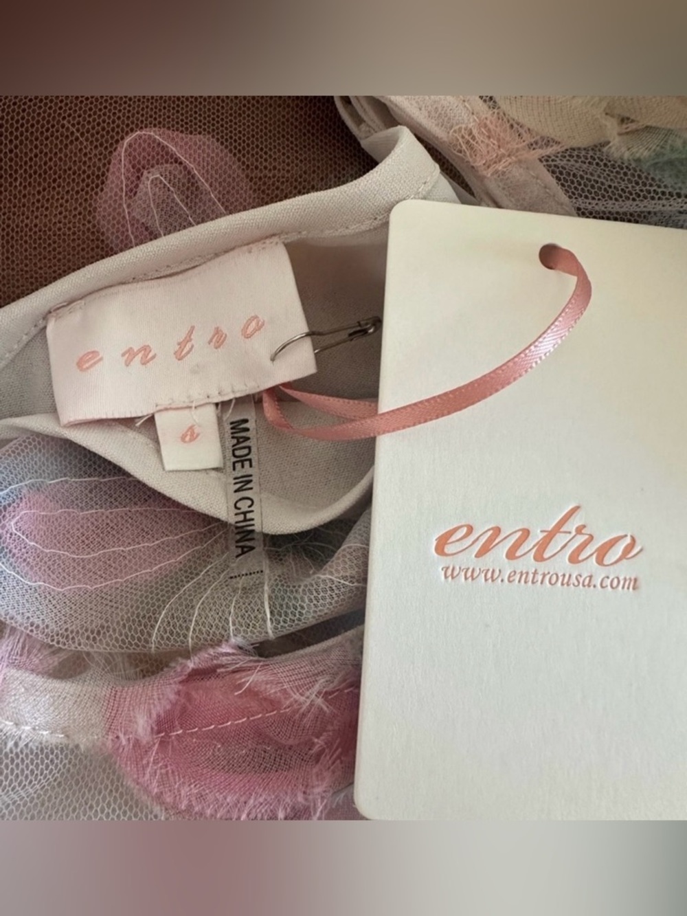 NWT Entro Floral 3D Jacquard Top with Built In Cami - Picture 10 of 10